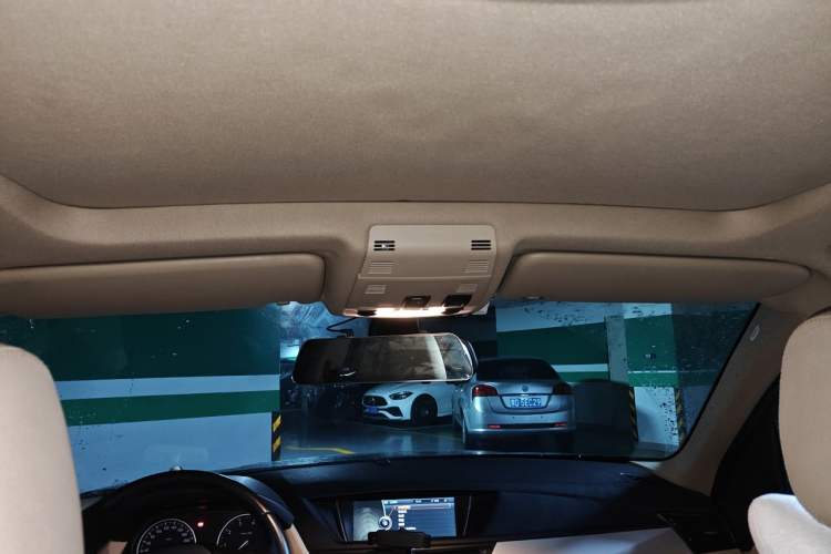 Used BMW X1 2012 sDrive18i Luxury Edition Headliner