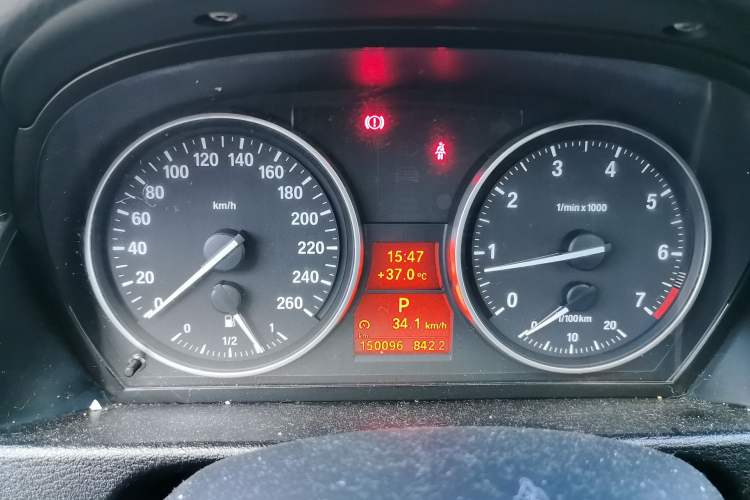 Used BMW X1 2012 sDrive18i Luxury Model Instrument Cluster