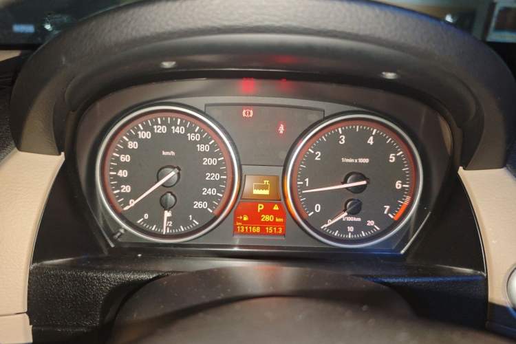 Used BMW X1 2012 sDrive18i Luxury Edition Instrument Cluster