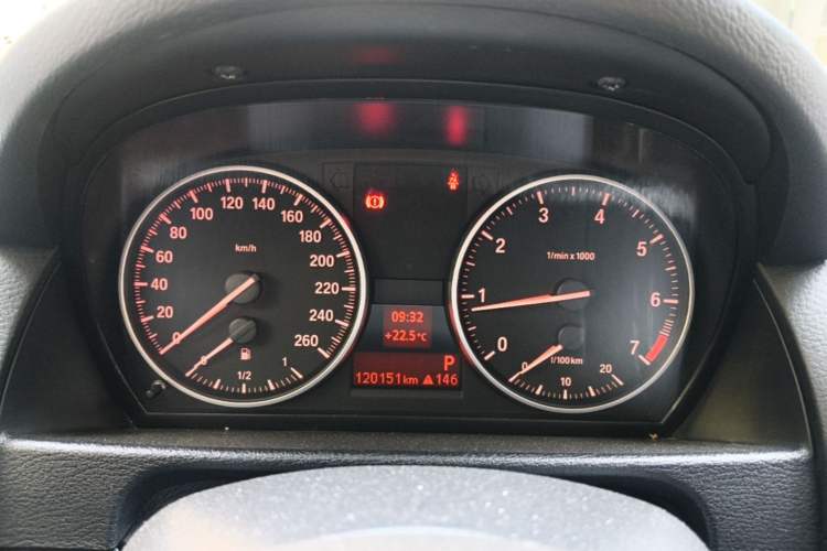 Used BMW X1 2012 sDrive18i Luxury Edition Instrument Cluster