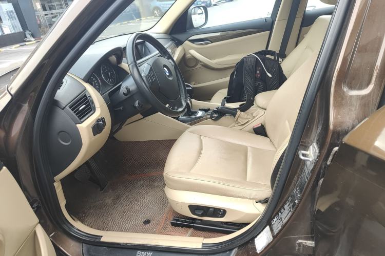 Used BMW X1 2012 xDrive20i Left Front Seat