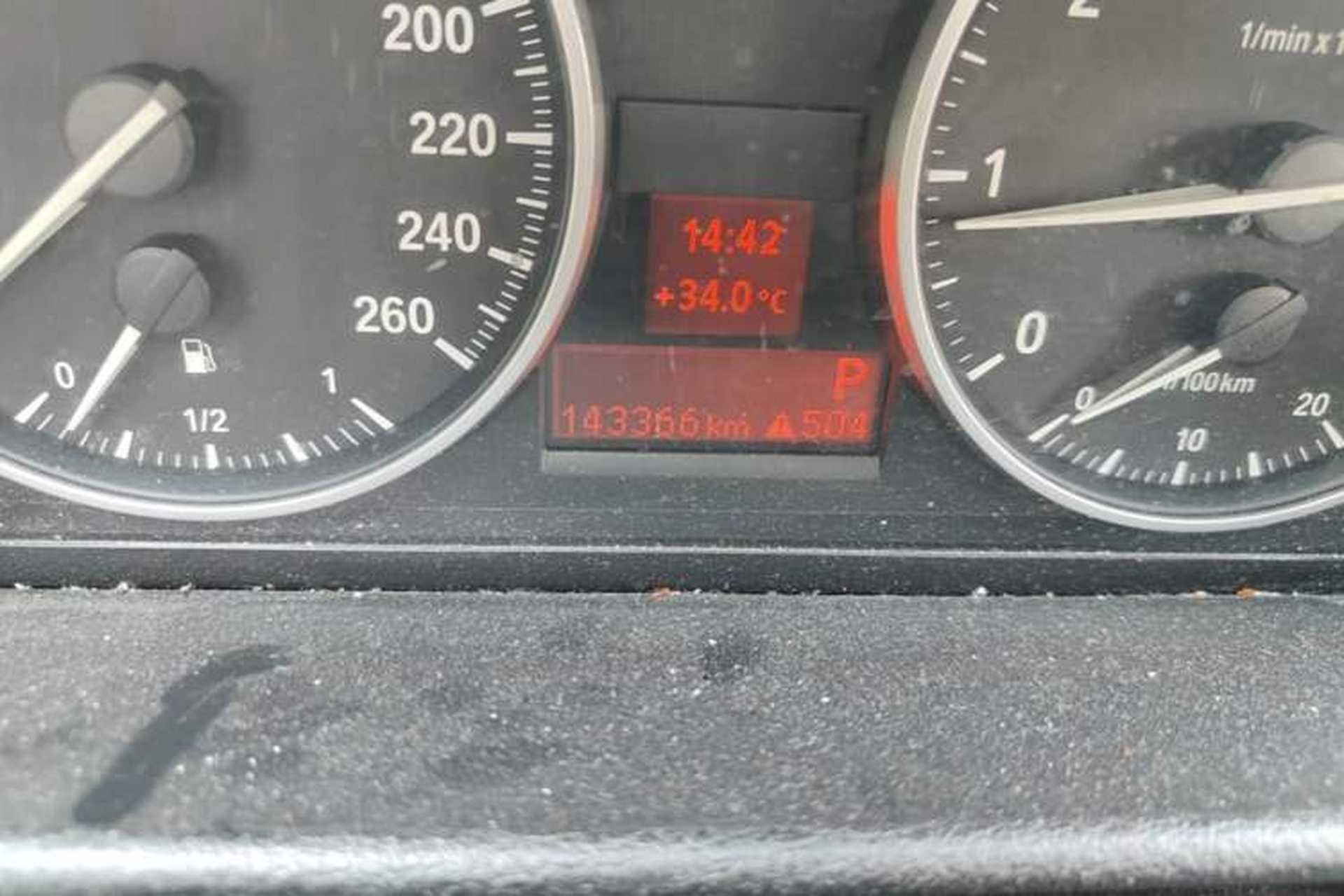 Used BMW X1 2012 sDrive18i Luxury Edition Odometer Close Up