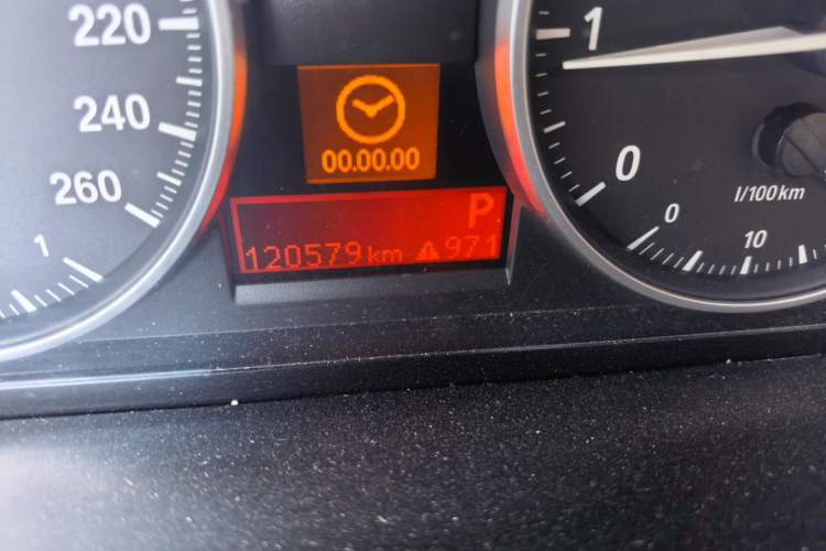 Used BMW X1  Odometer Close Up