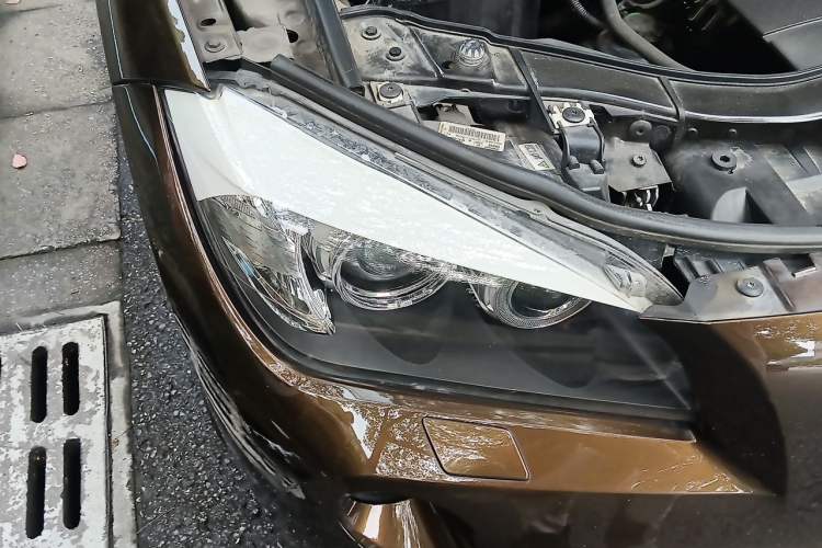 Used BMW X1 2012 sDrive18i Luxury Model Right Front Headlight