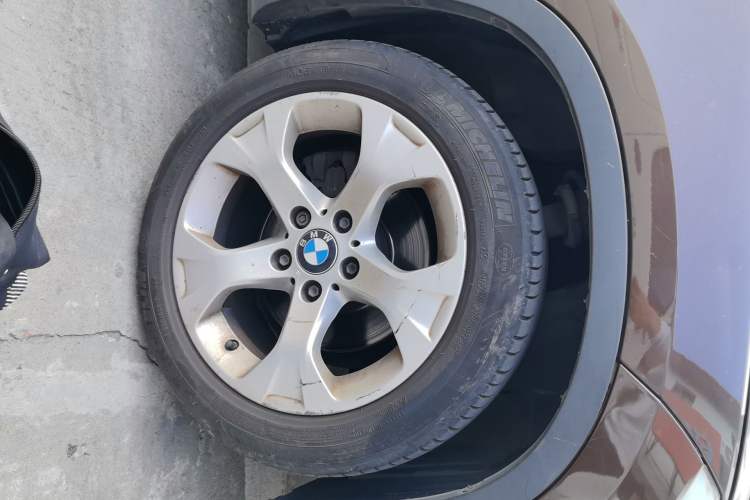 Used BMW X1 2012 sDrive18i Luxury Model Right Front Wheel Hub