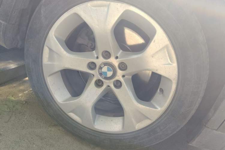 Used BMW X1 2012 sDrive18i Luxury Edition Right Front Wheel Hub