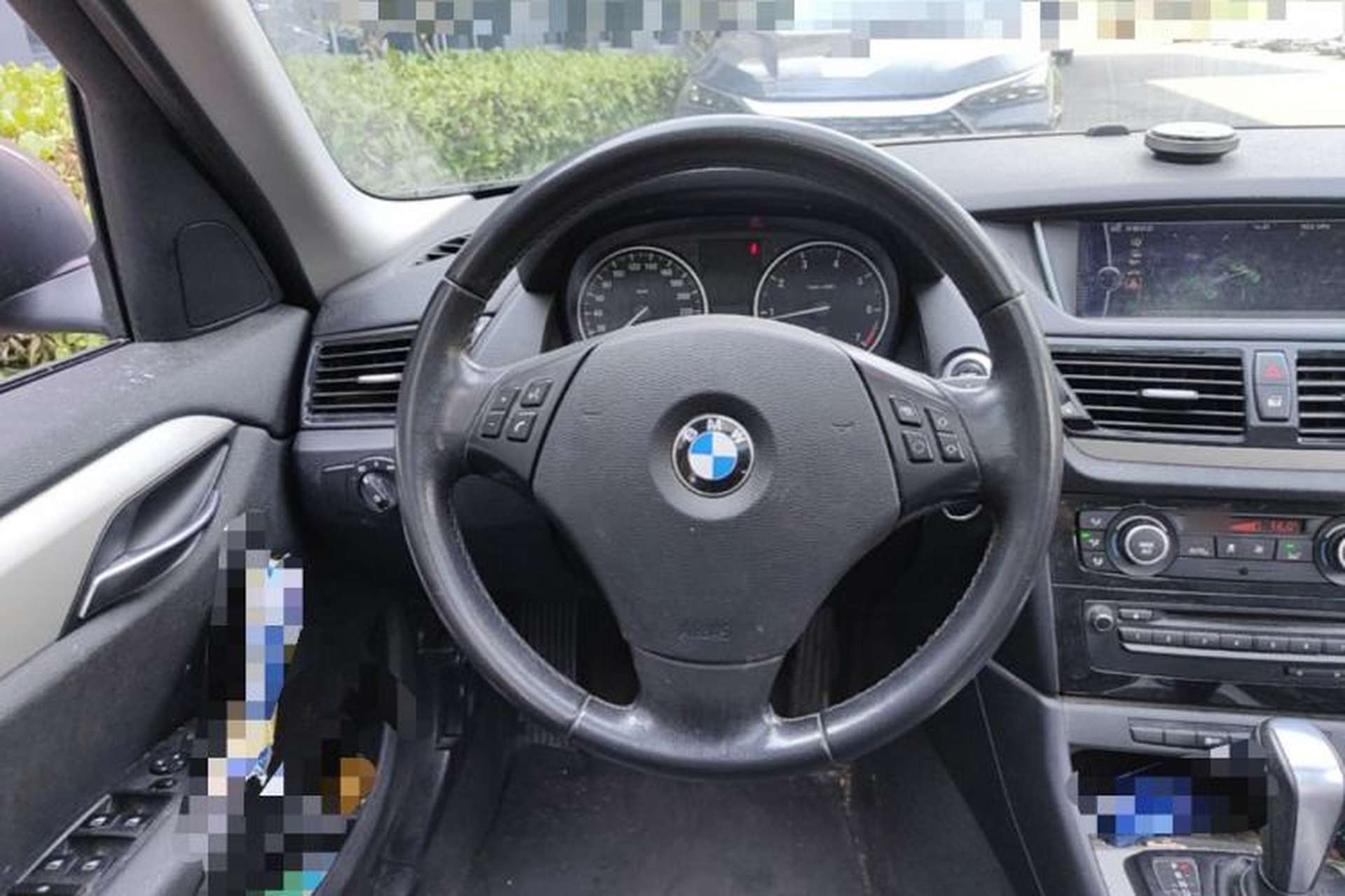 Used BMW X1 2012 sDrive18i Luxury Edition Steering Wheel