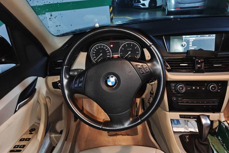 Used BMW X1 2012 sDrive18i Luxury Edition Steering Wheel