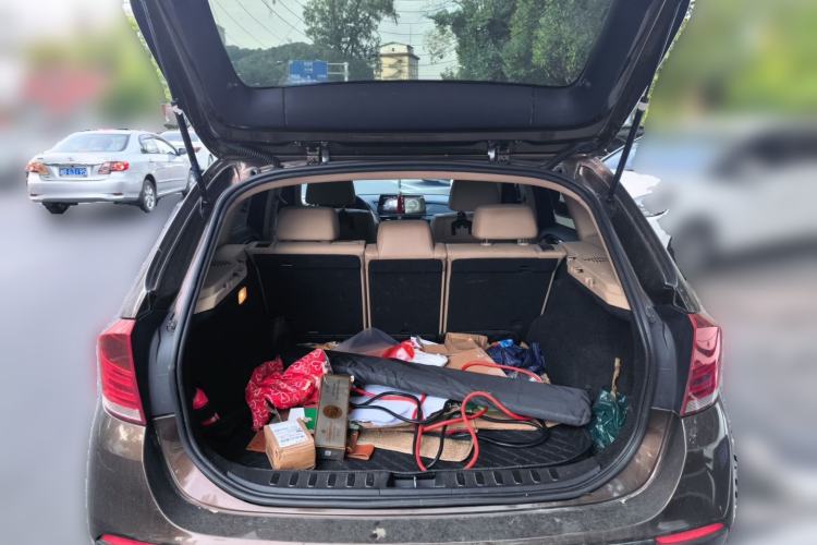 Used BMW X1  Trunk