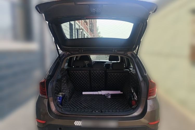 Used BMW X1 2012 sDrive18i Luxury Edition Trunk