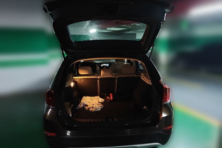Used BMW X1 2012 sDrive18i Luxury Edition Trunk