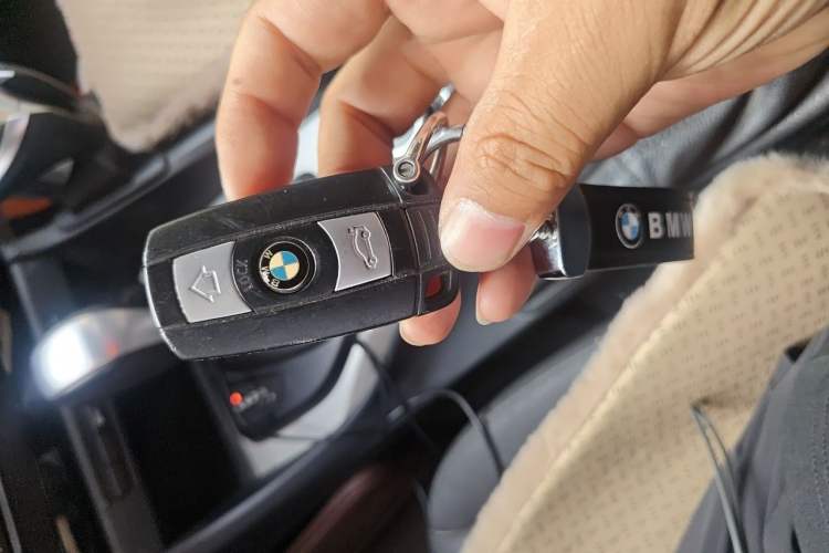 Used BMW X1 2012 sDrive18i Luxury Edition Vehicle Key