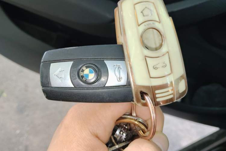Used BMW X1 2012 sDrive18i Luxury Edition Vehicle Key