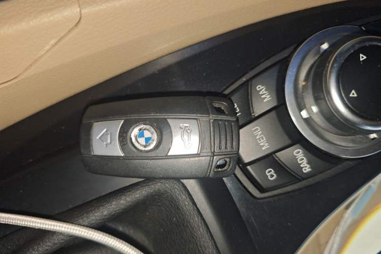 Used BMW X1 2012 sDrive18i Luxury Edition Vehicle Key