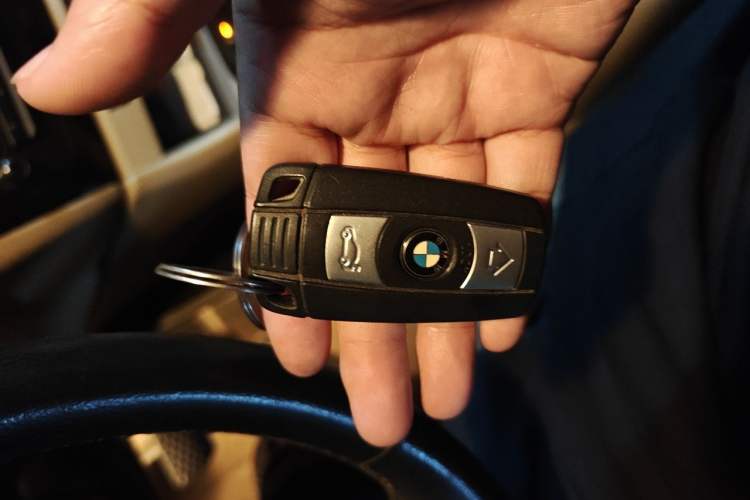 Used BMW X1 2012 sDrive18i Luxury Edition Vehicle Key
