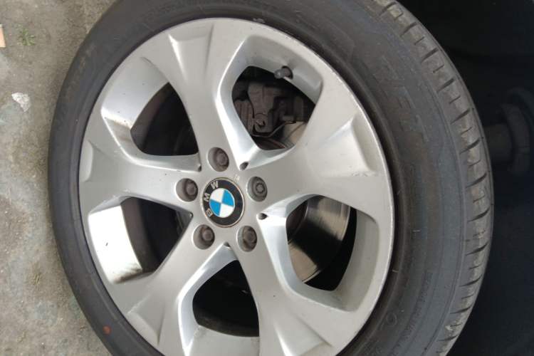 Used BMW X1 2012 sDrive18i Luxury Edition Right Front Wheel Hub