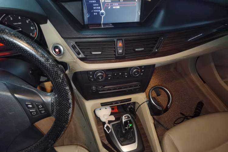 Used BMW X1 2012 xDrive20i Audio And AC Panel
