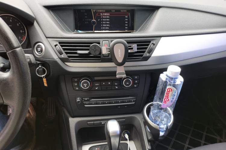 Used BMW X1 2012 sDrive18i Luxury Edition Audio And AC Panel