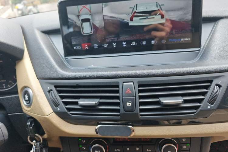 Used BMW X1 2012 sDrive18i Luxury Model Audio And AC Panel