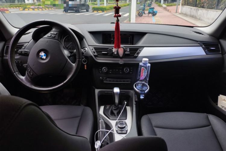 Used BMW X1 2012 sDrive18i Luxury Edition Center Console