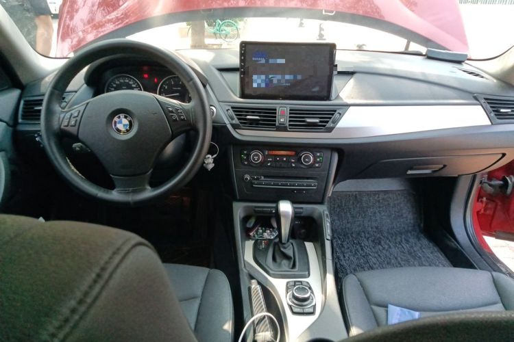 Used BMW X1 2012 sDrive18i Luxury Model Center Console