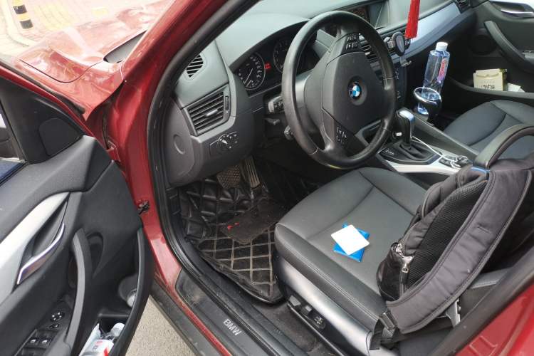 Used BMW X1 2012 sDrive18i Luxury Edition Driver Seat