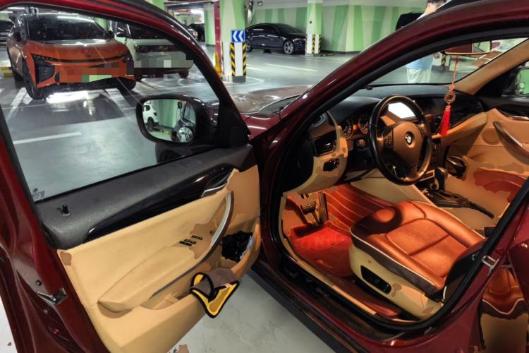 Used BMW X1 2012 sDrive18i Luxury Edition Driver Seat
