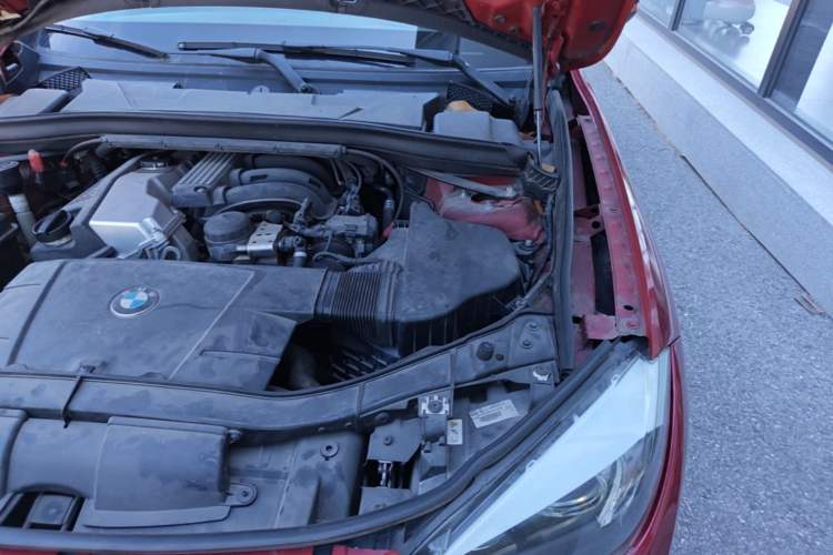Used BMW X1 2012 sDrive18i Luxury Edition Engine Bay Left
