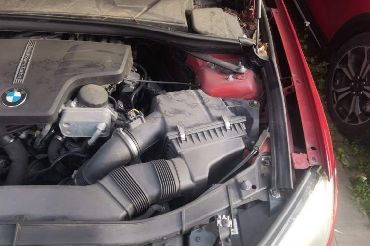 Used BMW X1 2012 sDrive20i Leading Model Engine Bay Left