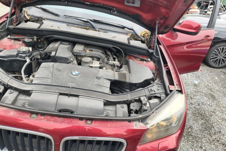 Used BMW X1 2012 sDrive18i Luxury Edition Engine Bay Left