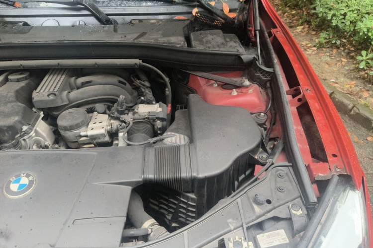 Used BMW X1 2012 sDrive18i Luxury Model Engine Bay Left