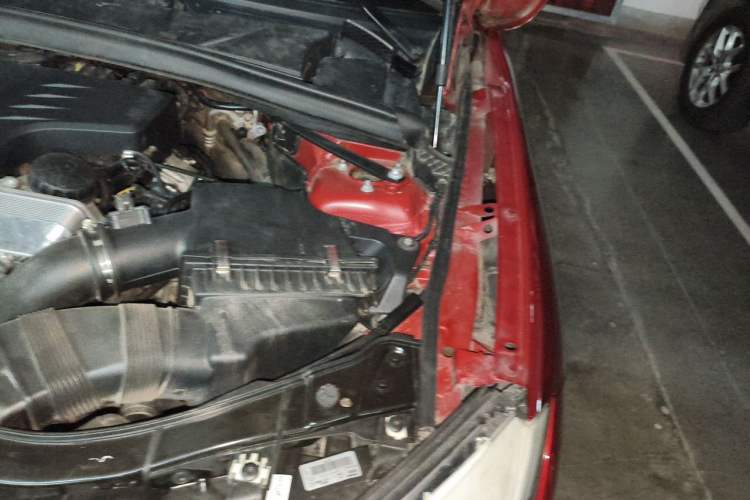 Used BMW X1 2012 xDrive28i Engine Bay Left