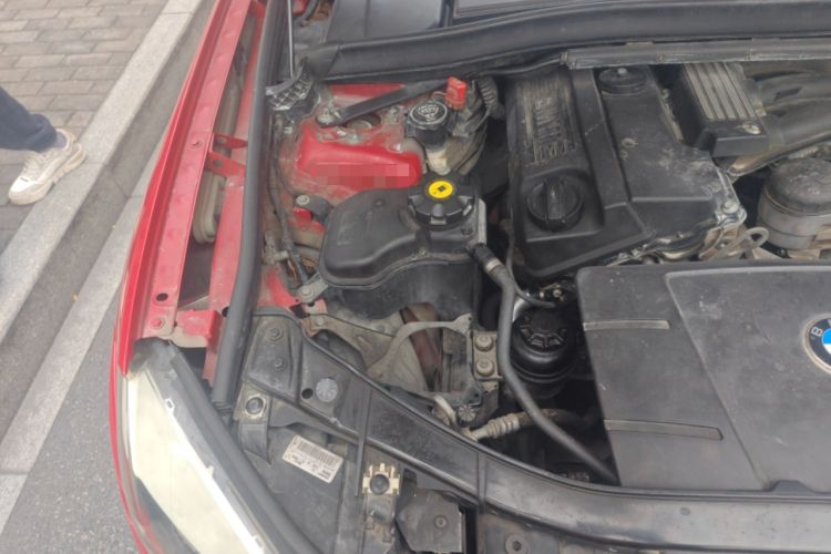 Used BMW X1 2012 sDrive18i Fashion Model Engine Bay Right