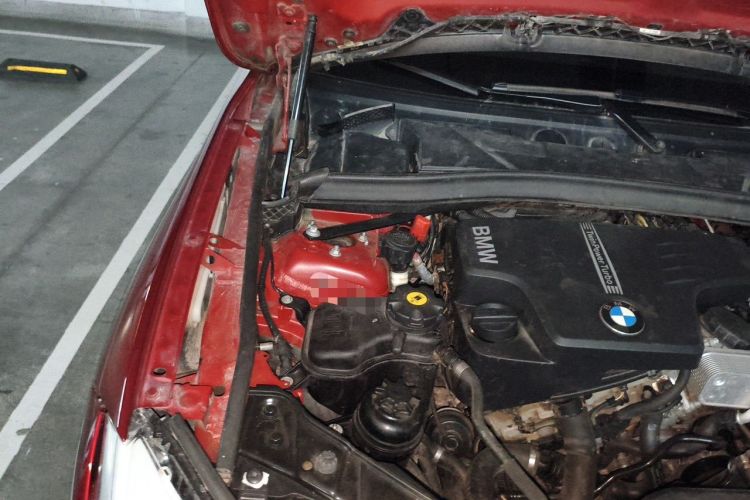 Used BMW X1 2012 xDrive28i Engine Bay Right