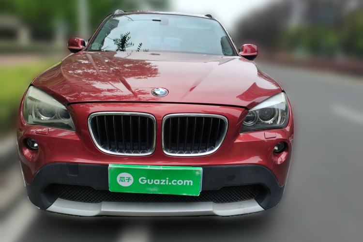 Used BMW X1 2012 sDrive18i Luxury Edition Front
