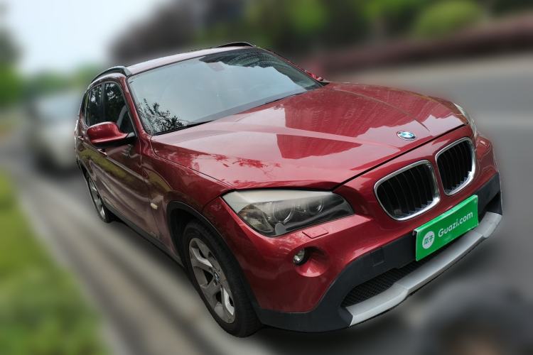 Used BMW X1 2012 sDrive18i Luxury Edition Front Right 45 Deg