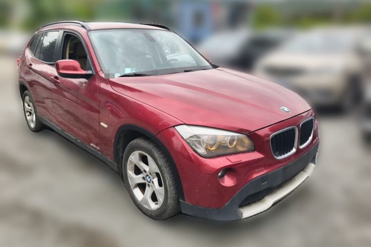 Used BMW X1 2012 sDrive18i Luxury Edition Front Right 45 Deg