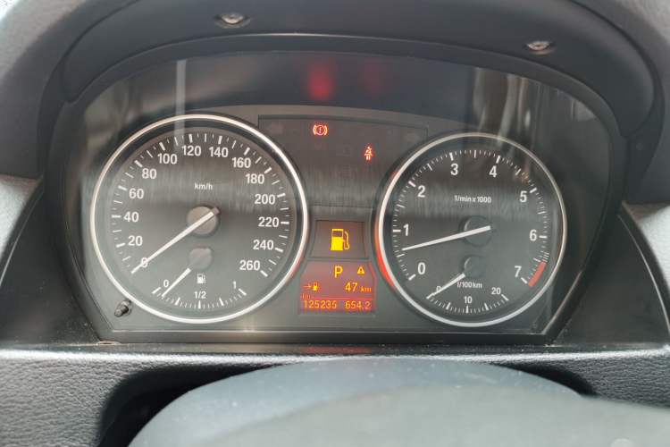 Used BMW X1 2012 xDrive20i Instrument Cluster