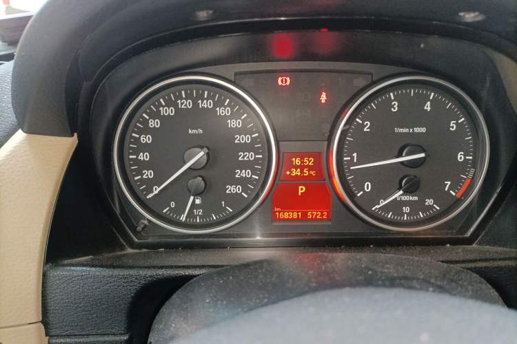 Used BMW X1 2012 sDrive18i Luxury Edition Instrument Cluster