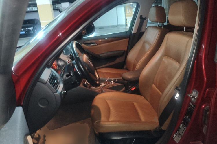 Used BMW X1 2012 xDrive28i Left Front Seat