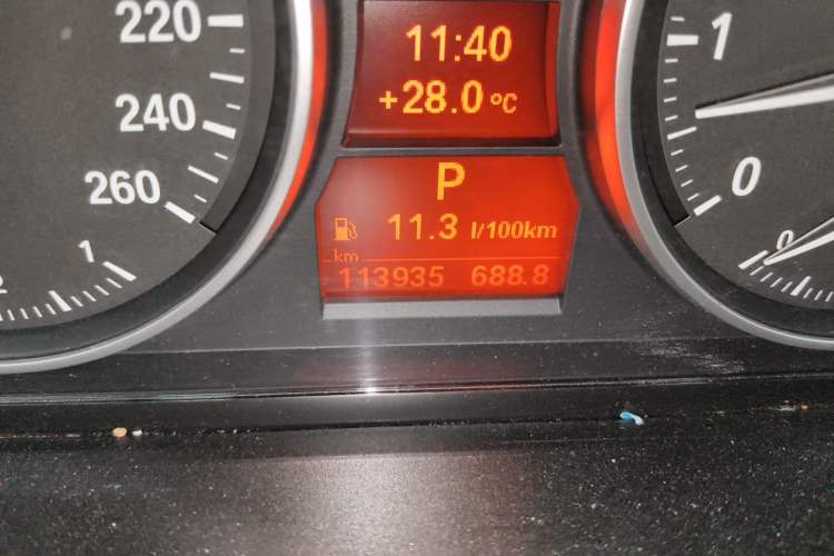 Used BMW X1 2012 xDrive20i Luxury Model Odometer Close Up