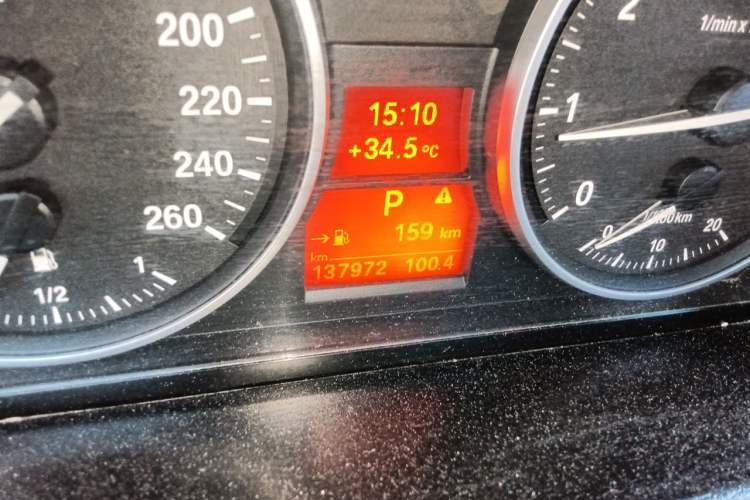 Used BMW X1 2012 sDrive18i Luxury Model Odometer Close Up