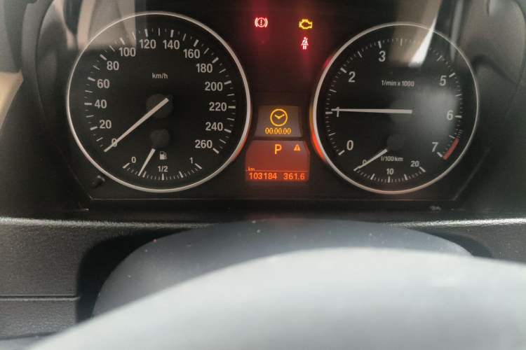 Used BMW X1 2012 sDrive18i Luxury Model Odometer Close Up