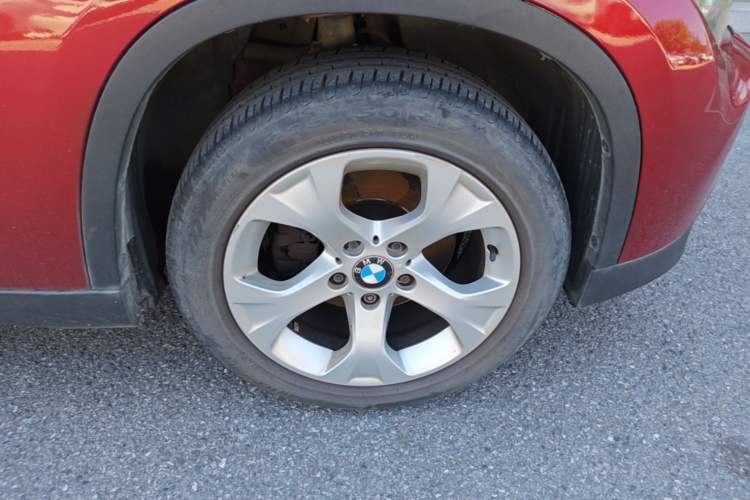 Used BMW X1 2012 sDrive18i Luxury Edition Right Front Wheel Hub
