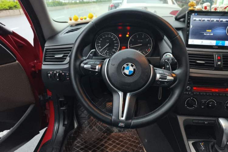 Used BMW X1 2012 sDrive18i Fashion Model Steering Wheel