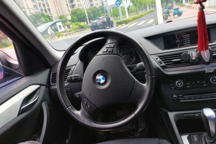 Used BMW X1 2012 sDrive18i Luxury Edition Steering Wheel