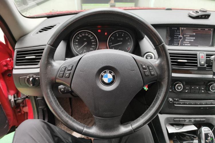 Used BMW X1 2012 xDrive20i Luxury Model Steering Wheel