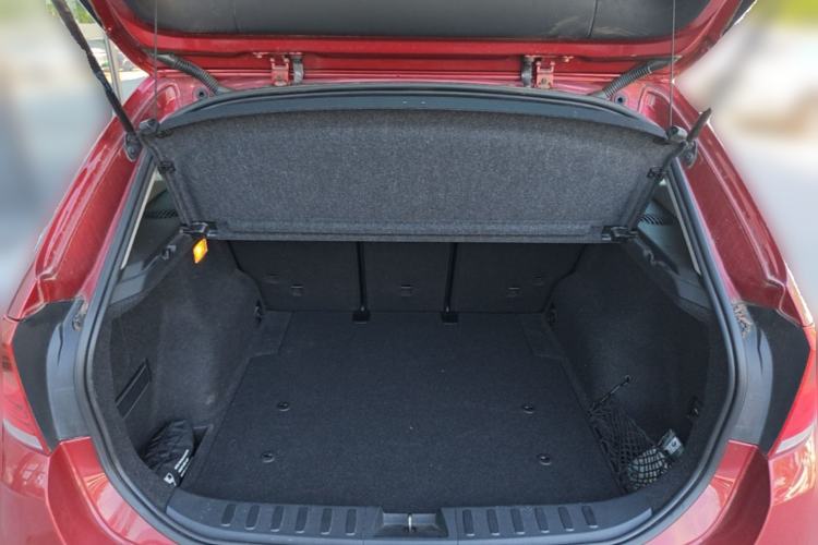 Used BMW X1 2012 sDrive18i Luxury Edition Trunk