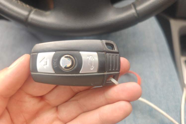 Used BMW X1 2012 sDrive18i Fashion Model Vehicle Key