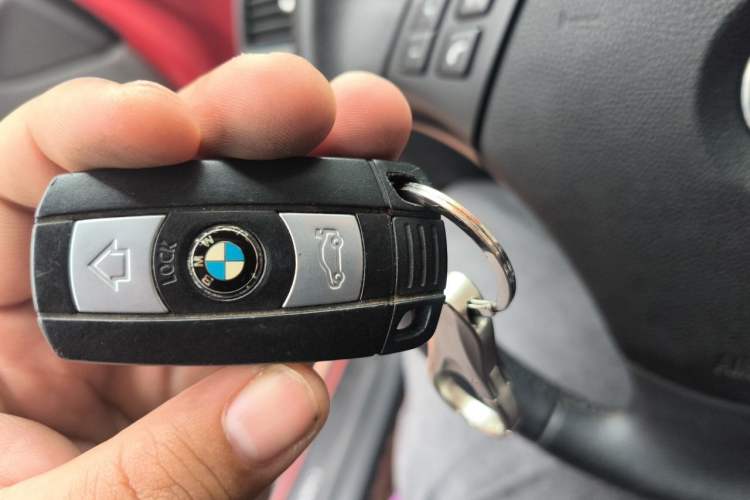 Used BMW X1 2012 sDrive18i Fashion Model Vehicle Key